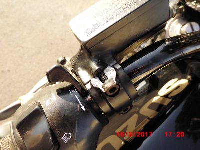Suzuki_GSF1200S_Bandit_GV75A_crash_BOS-Auspuff_TRW_Lucas_Fussrasten_-_Ersatzteile_Teile_spares_spare-parts_wie_WVA9_17.JPG