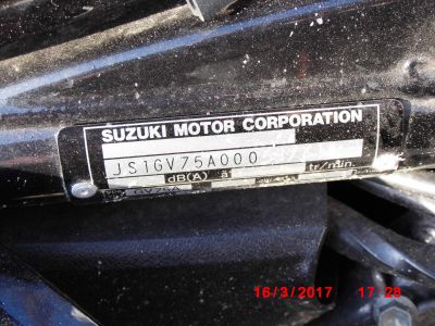 Suzuki_GSF1200S_Bandit_GV75A_crash_BOS-Auspuff_TRW_Lucas_Fussrasten_-_Ersatzteile_Teile_spares_spare-parts_wie_WVA9_59.JPG