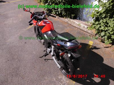 Honda_CBR125R_JC34_rot_Sturz_-_plus_Teile_Ersatzteile_parts_spares_spare-parts_ricambi_repuestos_wie_JC39-260.jpg