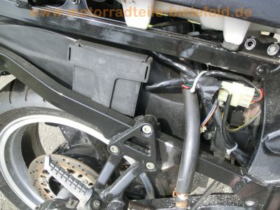 Kawasaki_ZZ-R_1100_C_ZXT10C_4-1_Auspuff_Einzelsitz_-_Motor_wie_ZRX_1100_GPZ_1100_ZXT10D_ZXT10E_74.jpg