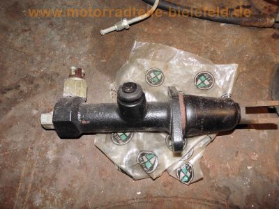 Steyr-Daimler-Puch_Haflinger_703AP_4x4_Allrad-LKW_-_Ersatzteile_Teile_spare-parts_Motor_Vergaser_Dynastarter_Technik_wie_Steyr-Puch_500_650_700AP_Haflinger_54.jpg