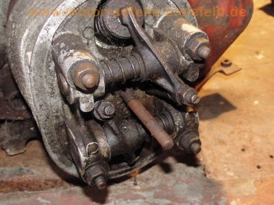Steyr-Daimler-Puch_Haflinger_703AP_4x4_Allrad-LKW_-_Ersatzteile_Teile_spare-parts_Motor_Vergaser_Dynastarter_Technik_wie_Steyr-Puch_500_650_700AP_Haflinger_90.jpg