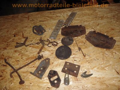 Steyr-Daimler-Puch_Haflinger_703AP_4x4_Allrad-LKW_-_Ersatzteile_Teile_spare-parts_Motor_Vergaser_Dynastarter_Technik_wie_Steyr-Puch_500_650_700AP_Haflinger_266.jpg