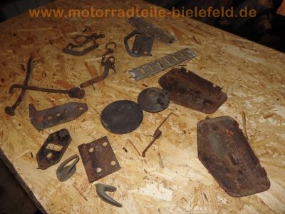 Steyr-Daimler-Puch_Haflinger_703AP_4x4_Allrad-LKW_-_Ersatzteile_Teile_spare-parts_Motor_Vergaser_Dynastarter_Technik_wie_Steyr-Puch_500_650_700AP_Haflinger_269.jpg