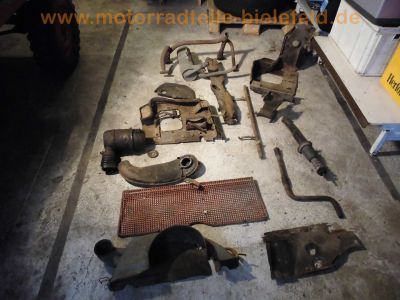 Steyr-Daimler-Puch_Haflinger_703AP_4x4_Allrad-LKW_-_Ersatzteile_Teile_spare-parts_Motor_Vergaser_Dynastarter_Technik_wie_Steyr-Puch_500_650_700AP_Haflinger_293.jpg