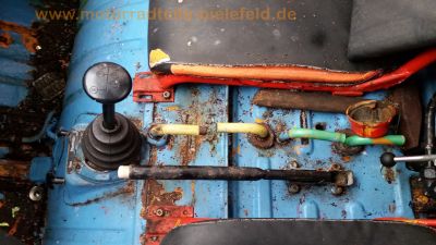 Steyr-Daimler-Puch_Haflinger_703AP_2to_zGG_Winterdienst_Raeumfahrzeug_Streufahrzeug_mit_Schneeschild_Salzstreuer_-_Motor_Technik_wie_700AP_Ersatzteile_Teile_spare-parts_32.jpg