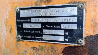 Ladog_G129D825_4x4_Motor_MB_OM602_Schmalspur-Multifunktionsfahrzeug_Geraetetraeger_Kommunal-LKW_hydrostatischer_Allrad-Antrieb_Allrad-Lenkung_-_Ersatzteile_Teile_spare-parts_spares_27.jpg