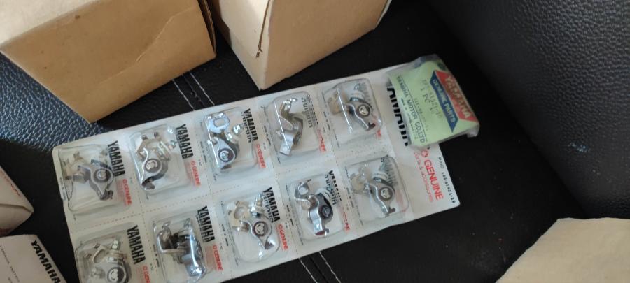 183-81421 AS2 AT2 AT3 DT125 HS1 LS2 RD125 Unterbrecher-Kontakte contact breaker assy