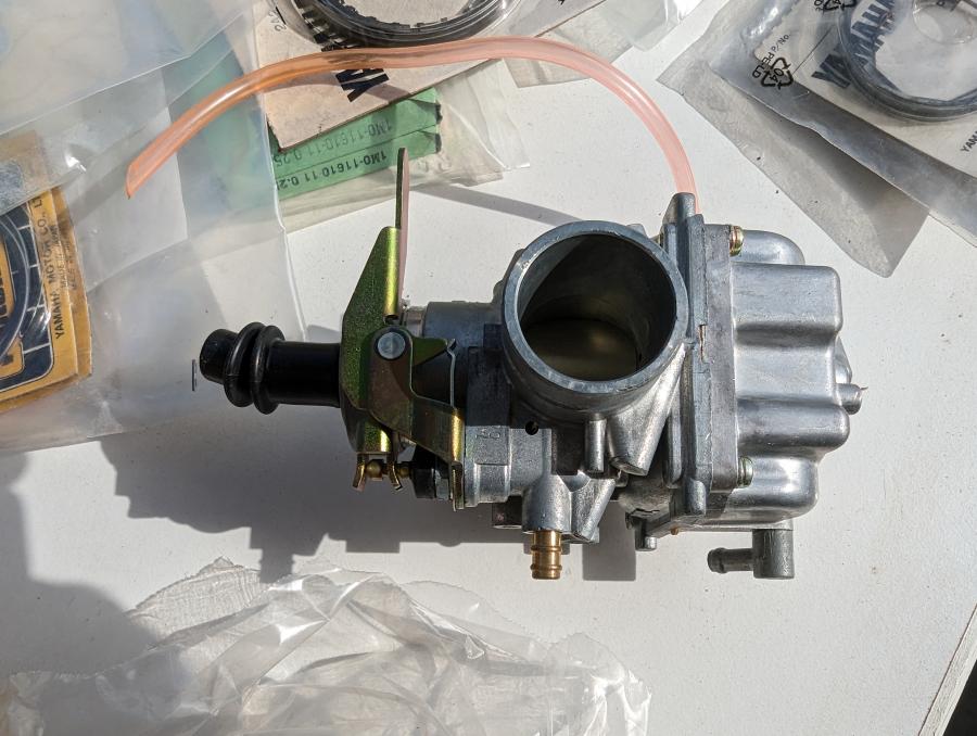 1A3-14102-00 RD400 RHS carburetor Vergaser rechts