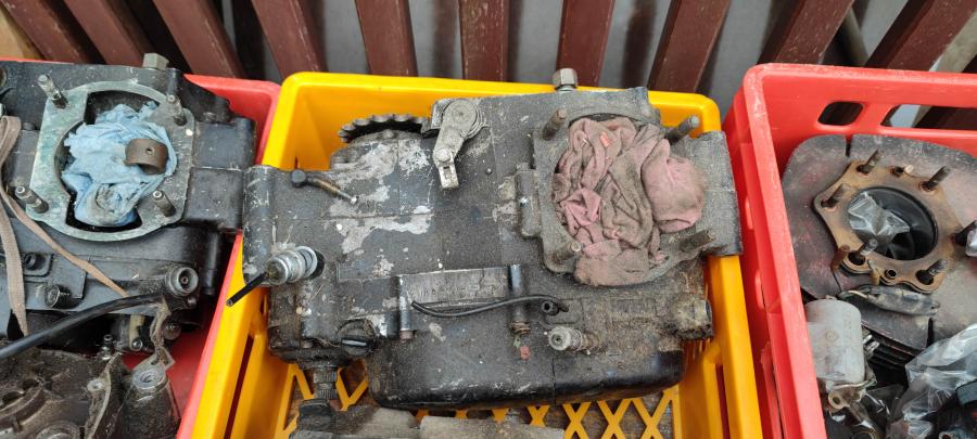1R6 DT400MX Rumpf-Motor lower engine-housing crank-case