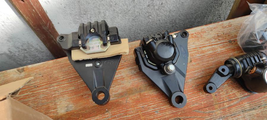 1U4 XS360 etc Bremssattel Bremszange brake-caliper