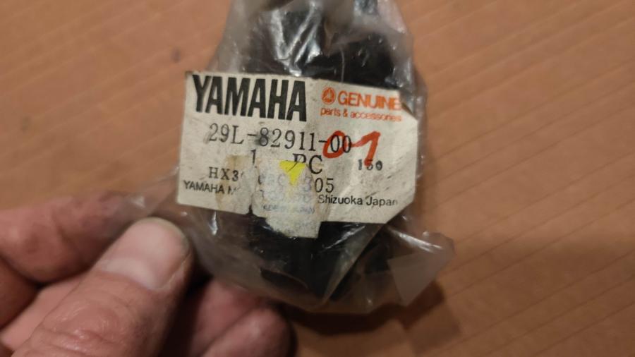 29L-82911-00 RD350LC RZ350 YPVS Kupplungshebel-Halter clutch-lever holder
