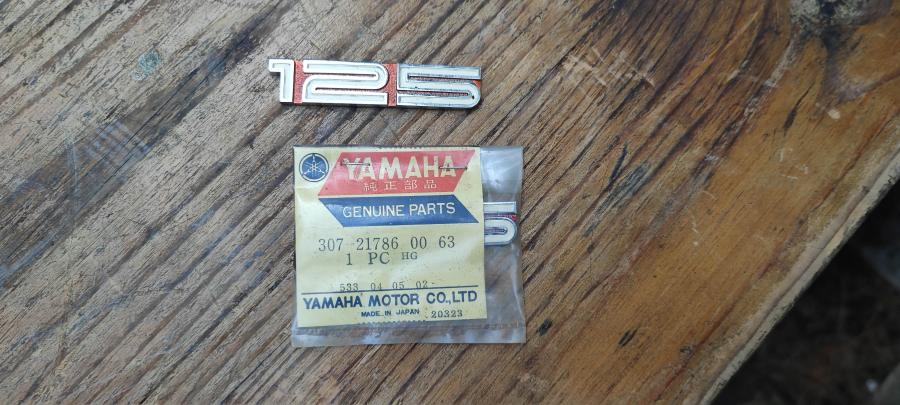 307-21786 Emblem sticker RD125 AS1 AS2 AS3
