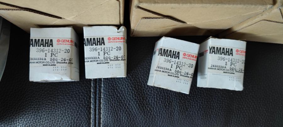 396-14312-20 RD125 Vergaser-Schieber throttle-valve