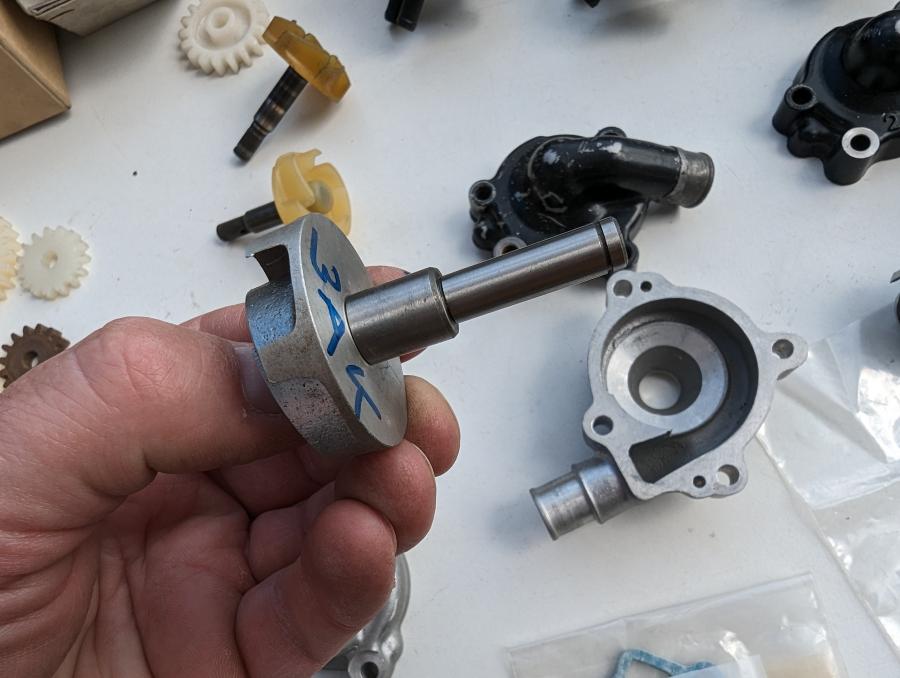 3AK-12450-00 impeller shaft gear water-pump Wasserpumpen-Welle Zahnrad