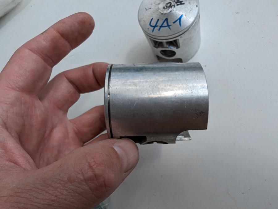 4A1-11631-00 TZ250G pistons Kolben