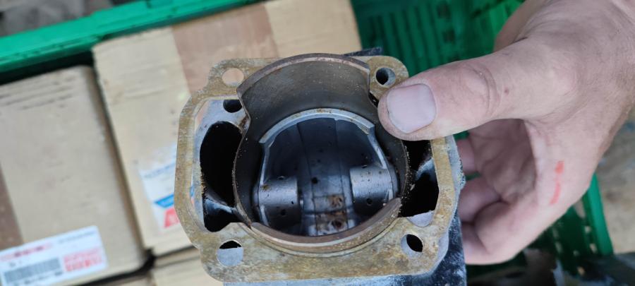 4L0 Zylinder cylinder