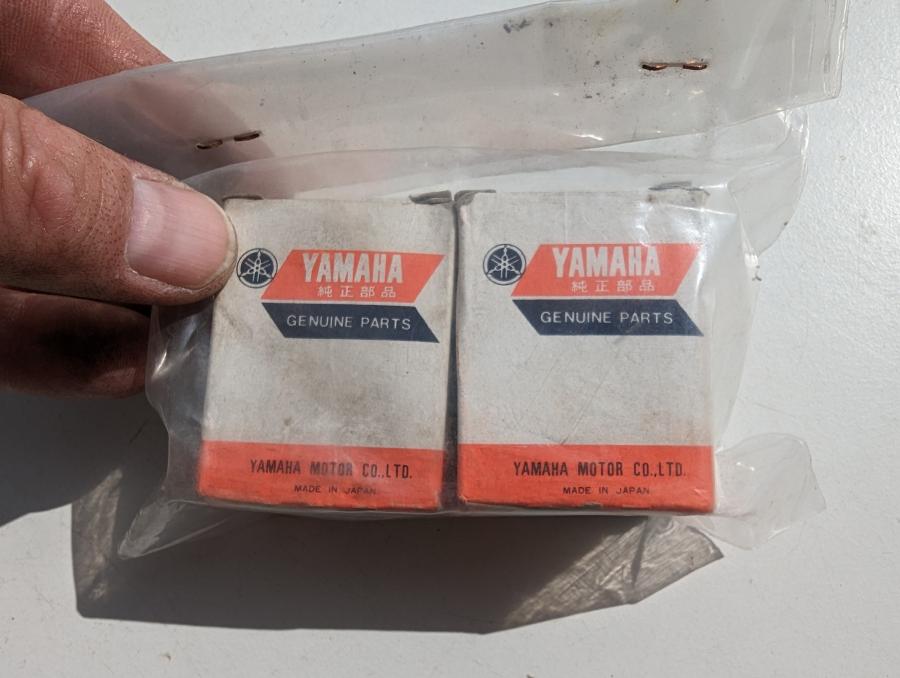 509-14112-20 1W2 YZ250C MX250B 1975 IT175D-E carburetor throttle-valve Vergaser- Gas-Schieber
