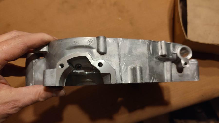 5G1- 367- 3M8-15121-00 DT80MX RD80MX GT80 GT1MX crankcase Motor- Kurbel-Gehaeuse R