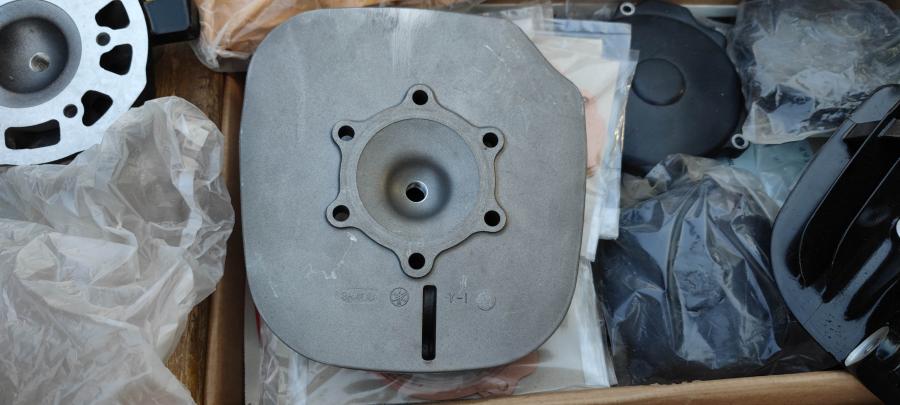 3r4-11111 IT250 YZ250 COMPETITION 80-82 Zylinder-Kopf cylinder-head
