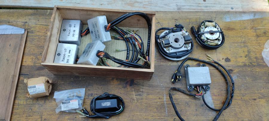 85540-10-00 TD3 TR3 TZ250 TZ350  CDi TCI ECU igniter ignition-unit Hitachi TIA02-01