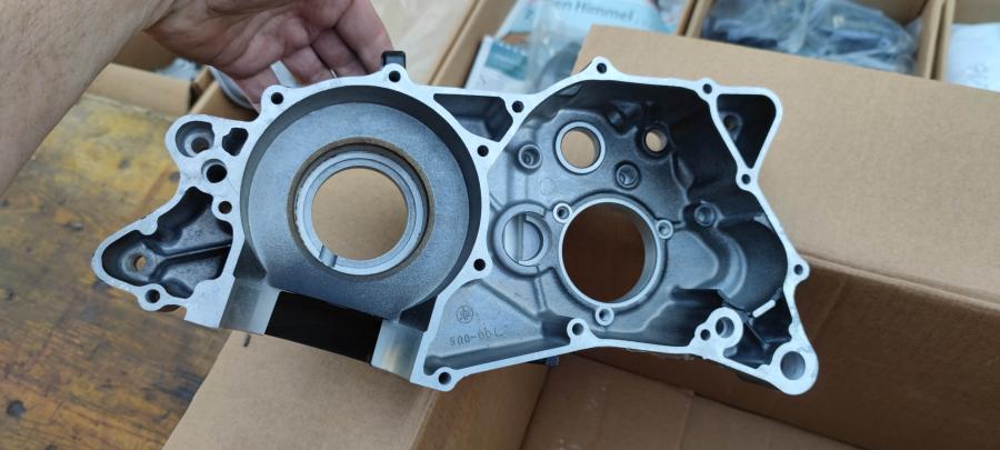 500-00 DT400 Motor-Kurbel-Gehaeuse engine-housing