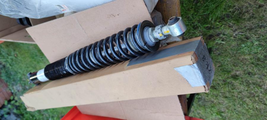 A91 Stossdaempfer Federbeine shock-absorbers