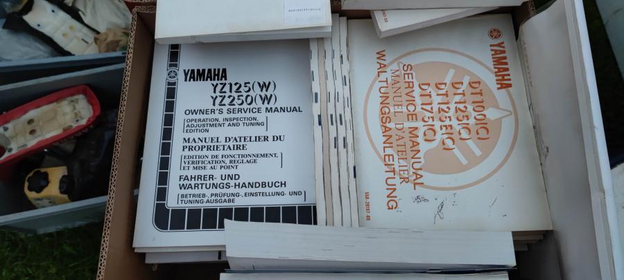Fahrer- Werkstatt-Handbuecher driver- workshop-manuals YZ80-125-250-400-465-490