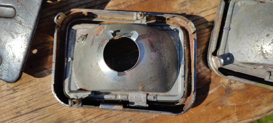 Scheinwerfer-Gehaeuse head-light -lamp Koito XH34