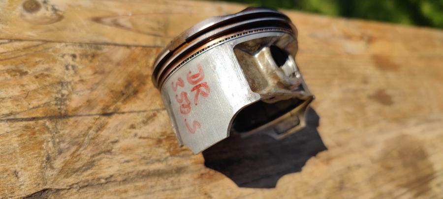 Suzuki DR350SE Kolben piston