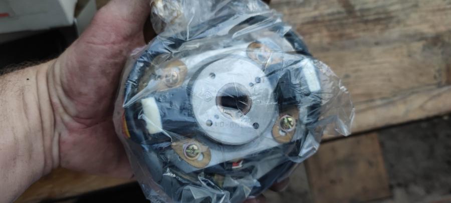TZ750A Magneto magneto 409-85510-10
