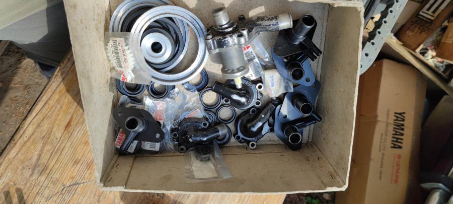 Wasserpumpen-Gehaeuse water-pumps -housings xyz