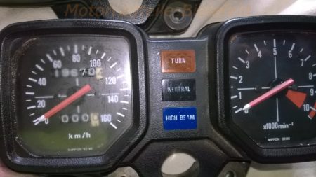 Tacho Drehzahlmesse Amaturen Cockpit aus Schlachtfest Honda CB 250 RS Deluxe scaled