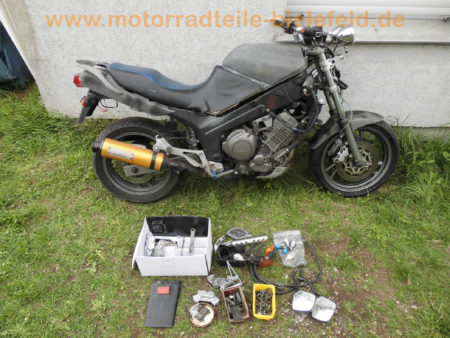 Yamaha TDM 850 3VD TWIN Rat Bike Streetfighter Motor OK Sport Auspuff 2 1 2in1 SEBRING Enduro T 29065 Spiegler Stahlflex Ochsenaugen 2