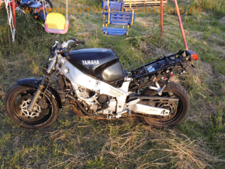 Yamaha FZR 1000 3LE Sturz Spiegler Superbike Umbau 51