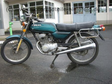 Honda CB1 25T 1