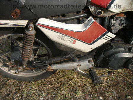 Suzuki GSX 400 S GK53C weiss rot Wrack wie GSX 250 400 E S GK51C GK53B 23