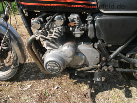 Suzuki GS 550 E original schwarz rot Gepaeck Traeger wie GS 400 500 750 D E L T 17