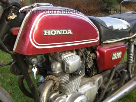 Honda CB200 2