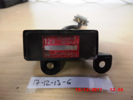 Kawasaki KZ750 SH522 12 Lichtmaschinenregler 2