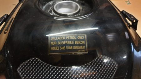 Kawasaki KLE650A Versys Benzintank 13