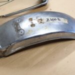 Kawasaki Z400 K4 Kotfluegel hinten 1