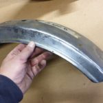 Kawasaki Z400 K4 Kotfluegel hinten 5