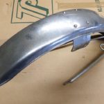 Kawasaki Z400 K4 Kotfluegel vorne 5