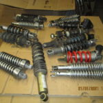 Diverse Kawasaki Yamaha Honda Federbeine 3