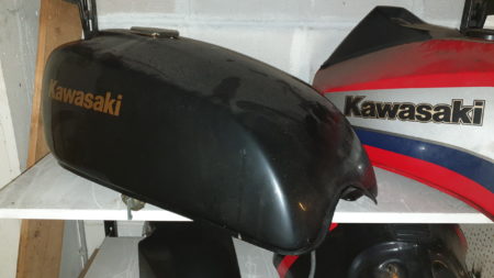 Kawasaki Benzintanks 9