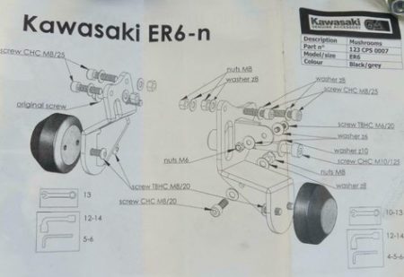 Kawasaki ER 6 Sturzpads 7