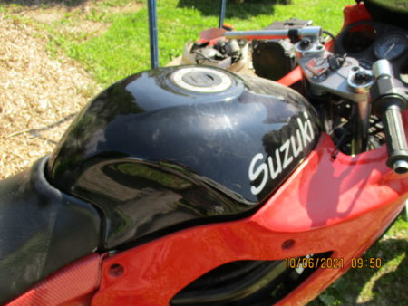 Suzuki GSX600F GN72B Oldtimer rot schwarz 18