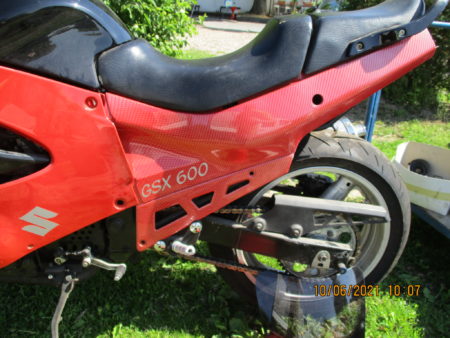 Suzuki GSX600F GN72B Oldtimer rot schwarz 49