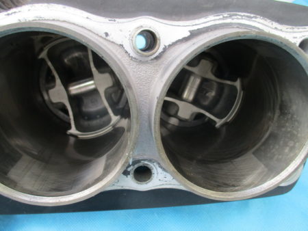 Suzuki GSX 1400 WVBN Zylinder mit Kolben Pleuel und Kurbelwelle 22